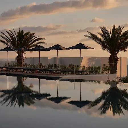 Feriested Nous Santorini Mesariá